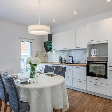 Centrally Located Apartments, Free Parking Appartement *