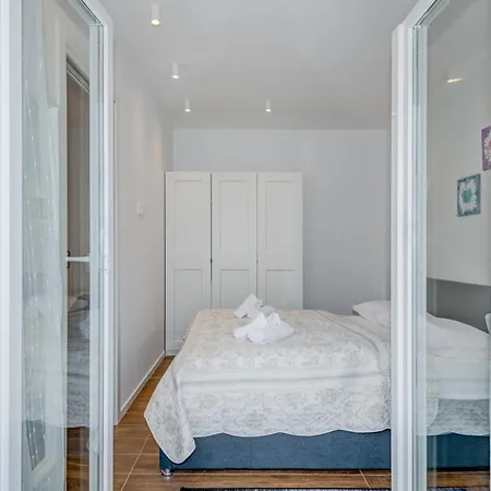 Centrally Located Apartments, Free Parking Appartement Trogir